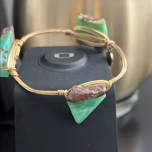 Elegant Gold and Green Stone Bracelet